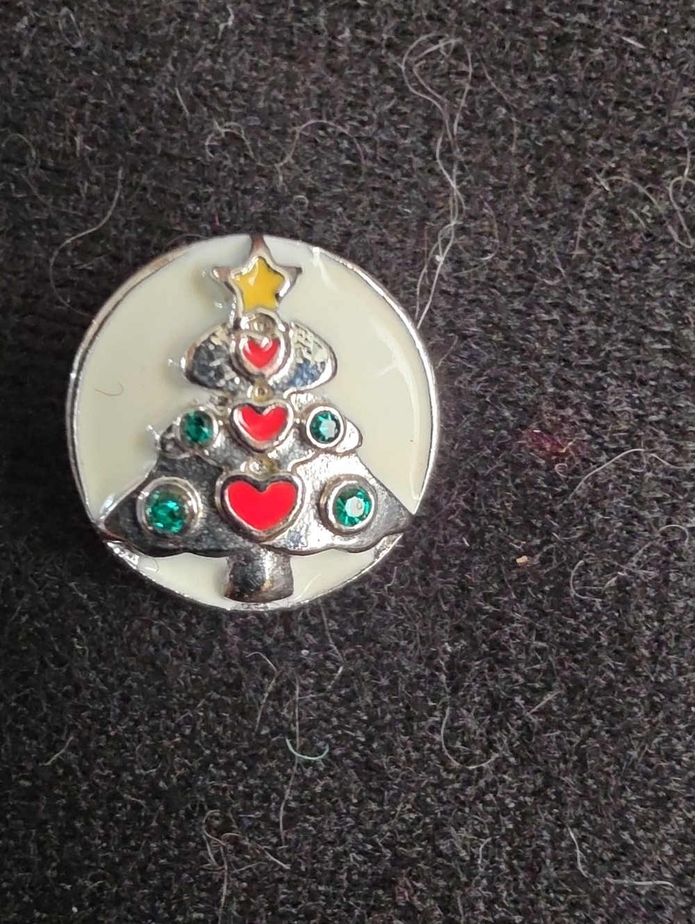 STYLE DOTS Original- Festive Christmas Tree Enamel Snap- Red, Green, Yellow